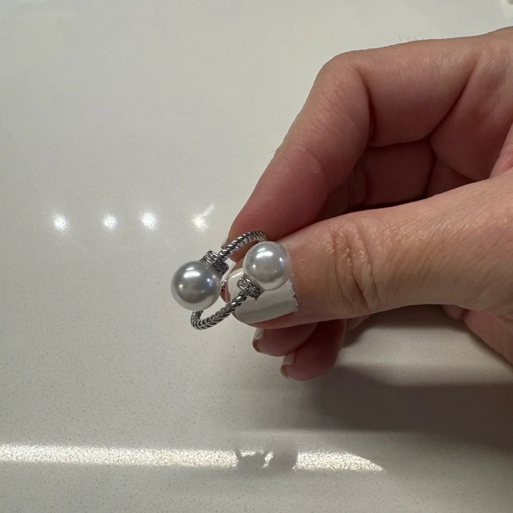 Elegant Silver Tone and Faux Pearl Rhinestone Wrap Adjustable Ring Vintage New - Picture 6 of 7